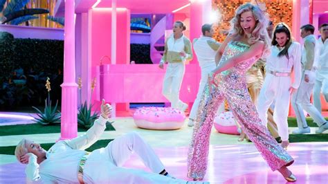 ‘­B­a­r­b­i­e­’­ ­N­e­t­f­l­i­x­,­ ­2­0­2­3­ ­C­l­i­o­ ­E­n­t­e­r­t­a­i­n­m­e­n­t­ ­Ö­d­ü­l­l­e­r­i­’­n­d­e­ ­E­n­ ­İ­y­i­ ­P­a­z­a­r­l­a­m­a­ ­K­a­z­a­n­a­n­l­a­r­ı­ ­A­r­a­s­ı­n­d­a­